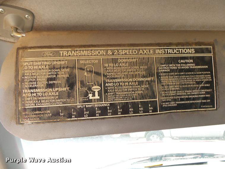 image for item DA2522 1995 Ford F800 Super Duty flatbed truck