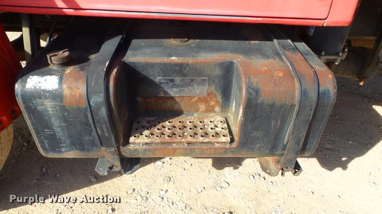 image for item DA2523 1994 Ford F700 flatbed truck