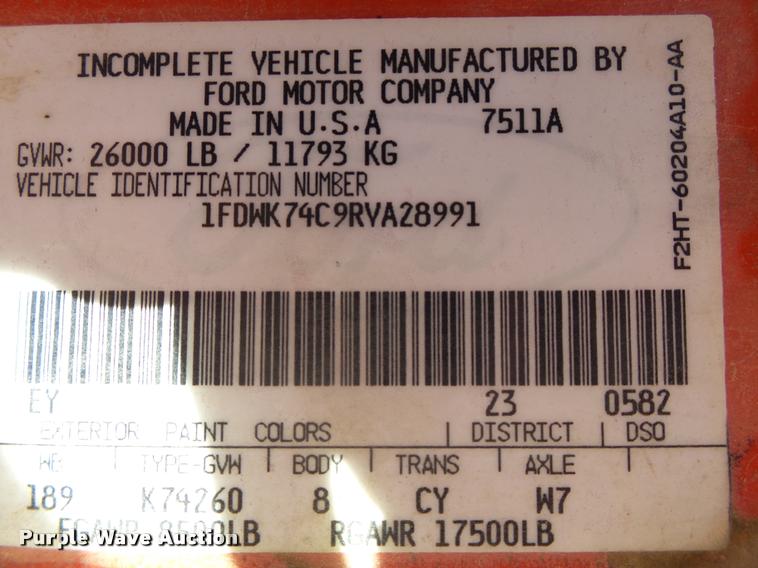 image for item DA2523 1994 Ford F700 flatbed truck