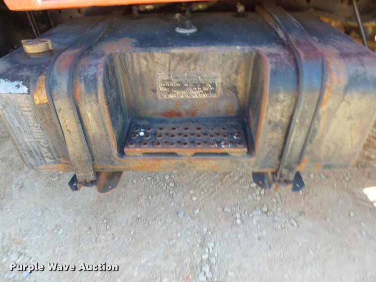 image for item DA2523 1994 Ford F700 flatbed truck