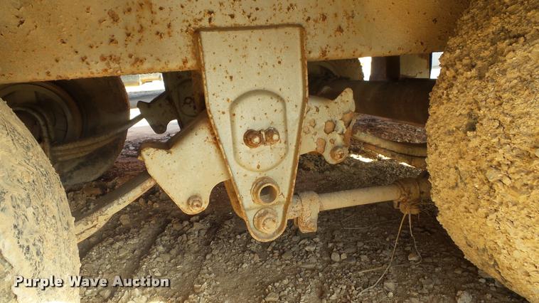 image for item DA2524 1991 Interstate 24T tilt deck equipment trailer