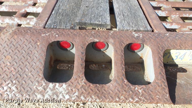 image for item DA2524 1991 Interstate 24T tilt deck equipment trailer