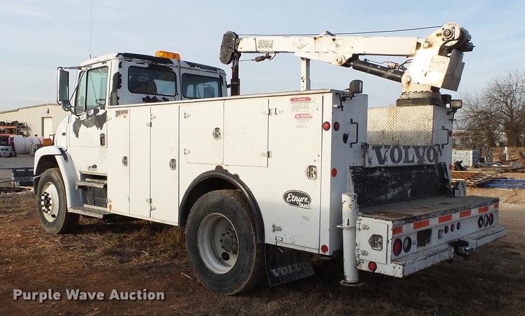 image for item DA2526 2002 Freightliner FL70 service truck with crane