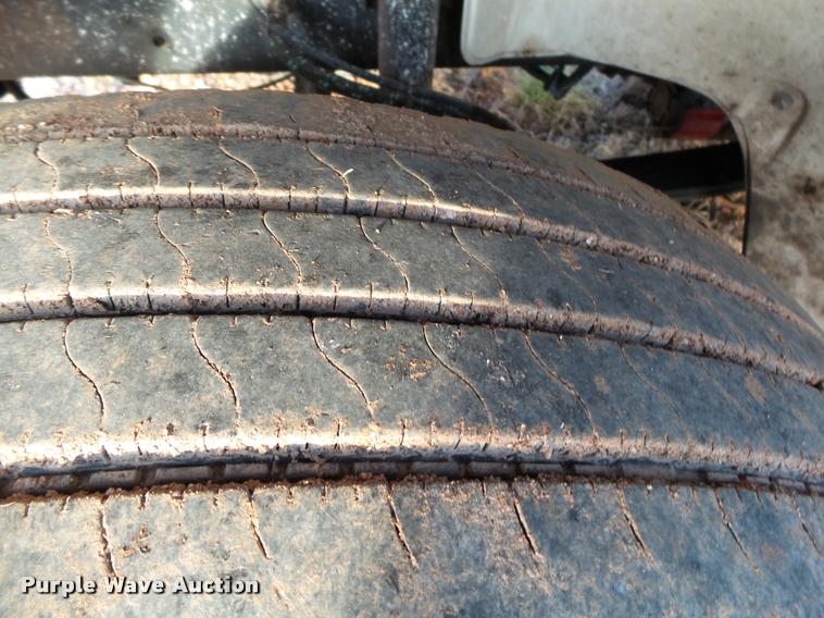 image for item DA2526 2002 Freightliner FL70 service truck with crane