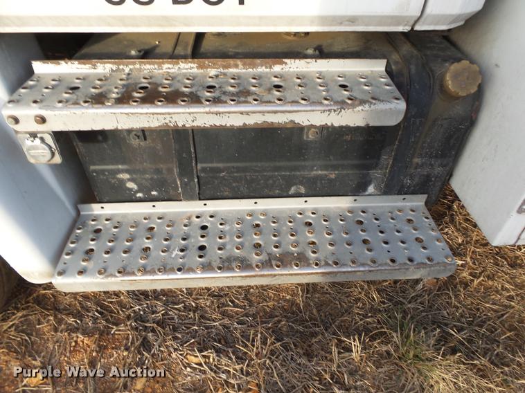 image for item DA2526 2002 Freightliner FL70 service truck with crane