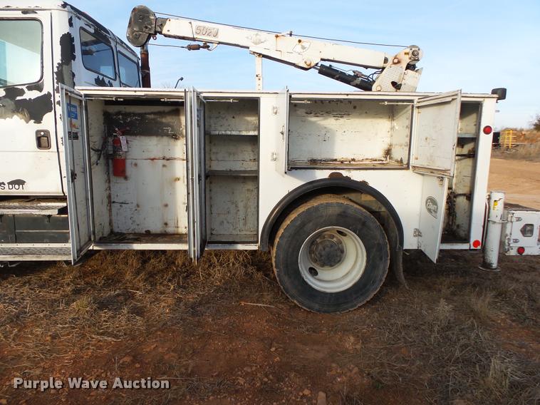 image for item DA2526 2002 Freightliner FL70 service truck with crane