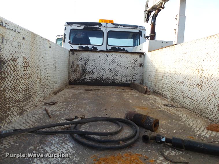 image for item DA2526 2002 Freightliner FL70 service truck with crane