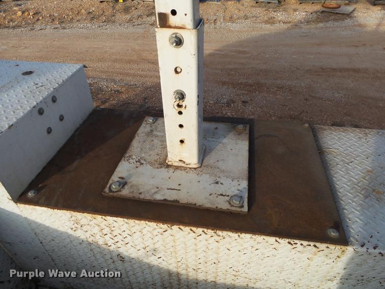 image for item DA2526 2002 Freightliner FL70 service truck with crane