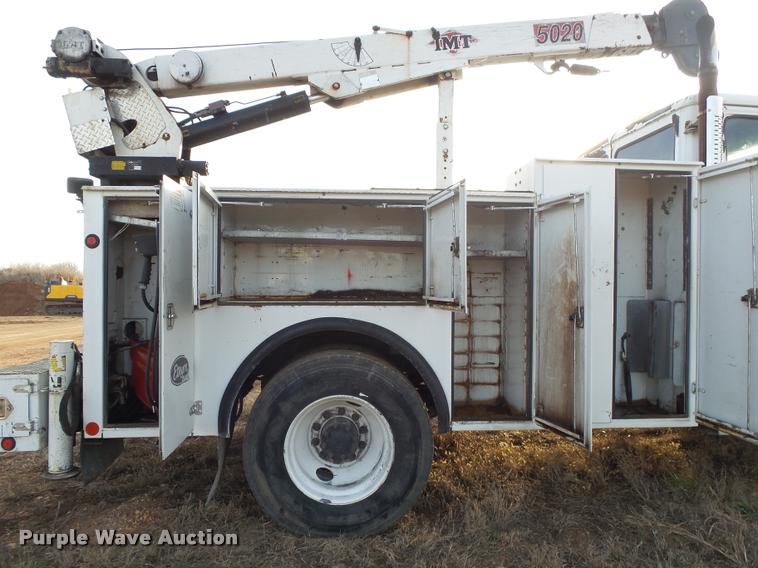 image for item DA2526 2002 Freightliner FL70 service truck with crane