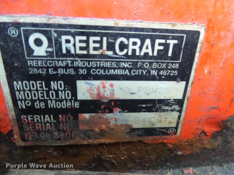 image for item DA2526 2002 Freightliner FL70 service truck with crane