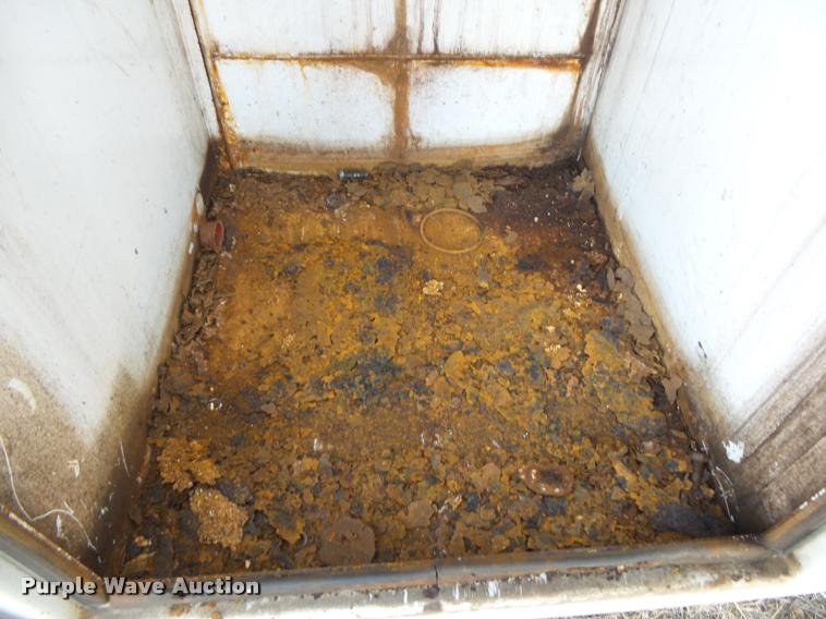 image for item DA2526 2002 Freightliner FL70 service truck with crane