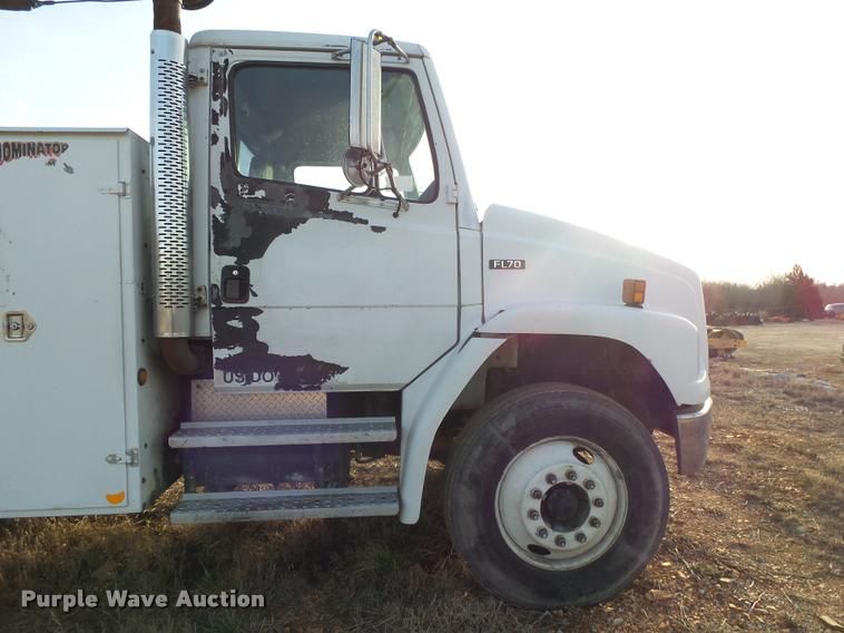 image for item DA2526 2002 Freightliner FL70 service truck with crane