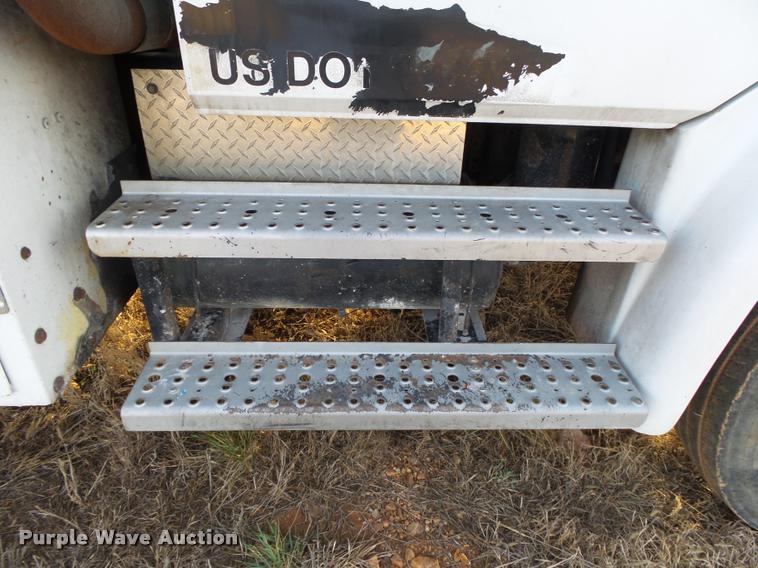 image for item DA2526 2002 Freightliner FL70 service truck with crane