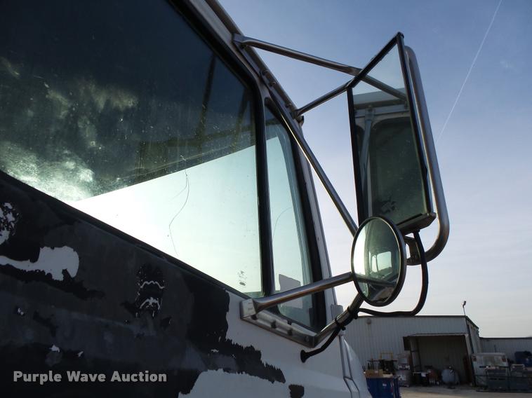 image for item DA2526 2002 Freightliner FL70 service truck with crane