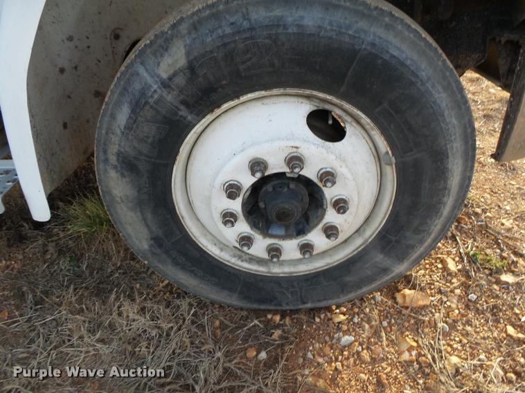 image for item DA2526 2002 Freightliner FL70 service truck with crane