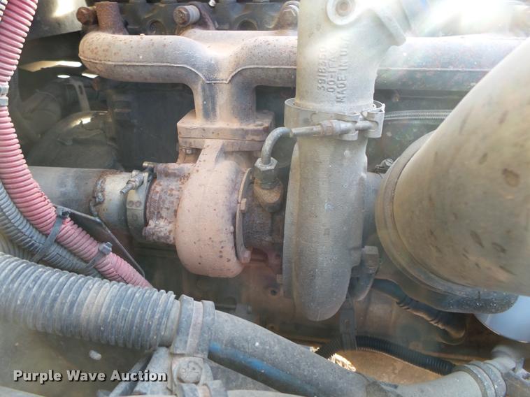 image for item DA2526 2002 Freightliner FL70 service truck with crane