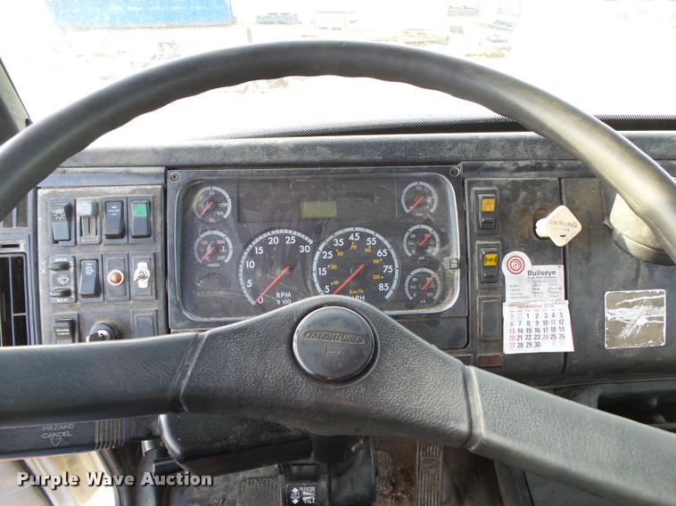 image for item DA2526 2002 Freightliner FL70 service truck with crane