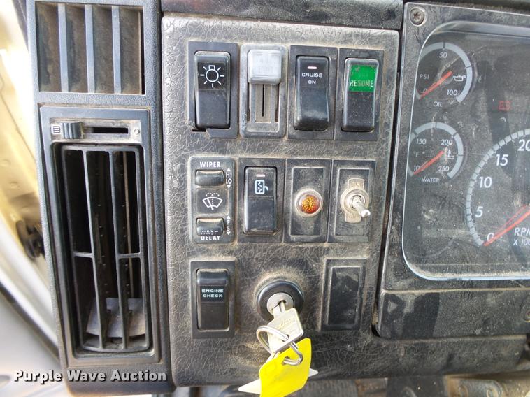 image for item DA2526 2002 Freightliner FL70 service truck with crane