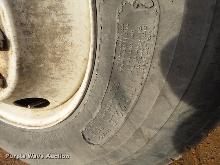 image for item DA2527 1999 Freightliner FL70 service truck with crane