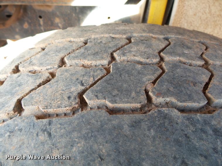 image for item DA2527 1999 Freightliner FL70 service truck with crane