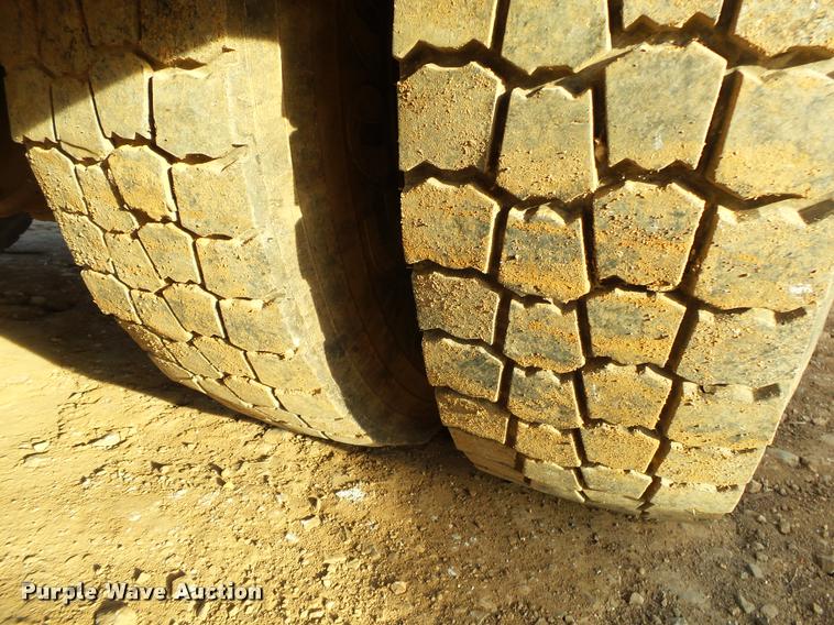 image for item DA2527 1999 Freightliner FL70 service truck with crane