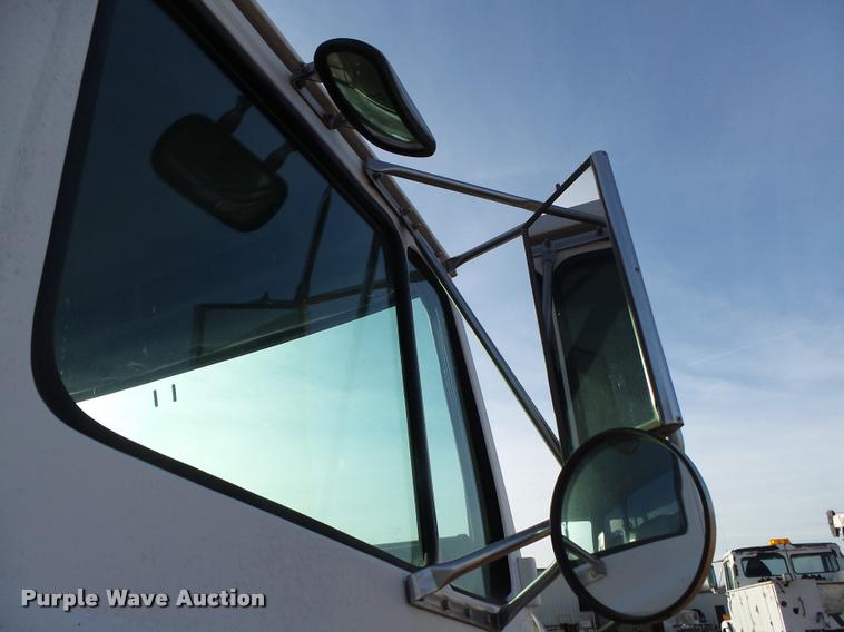 image for item DA2527 1999 Freightliner FL70 service truck with crane