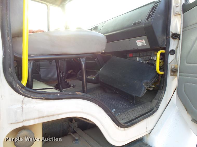 image for item DA2527 1999 Freightliner FL70 service truck with crane