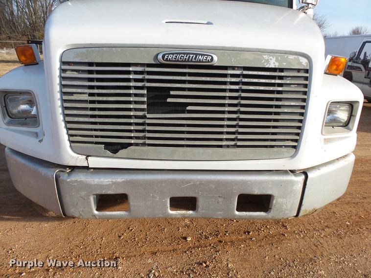 image for item DA2527 1999 Freightliner FL70 service truck with crane