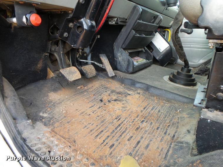 image for item DA2527 1999 Freightliner FL70 service truck with crane