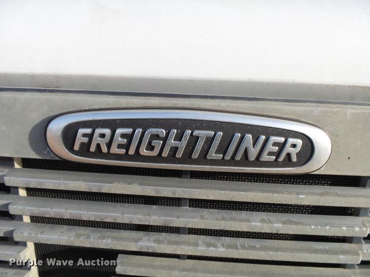 image for item DA2527 1999 Freightliner FL70 service truck with crane