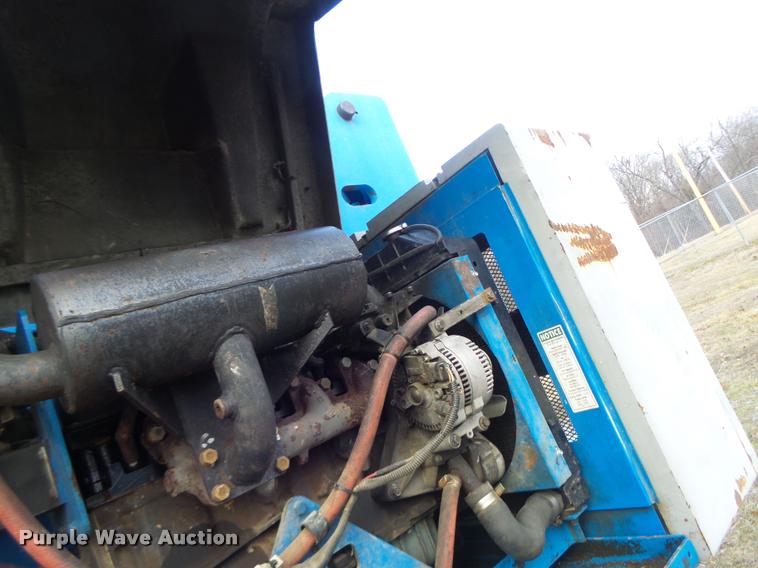 image for item DA3322 1997 Genie S60 boom lift