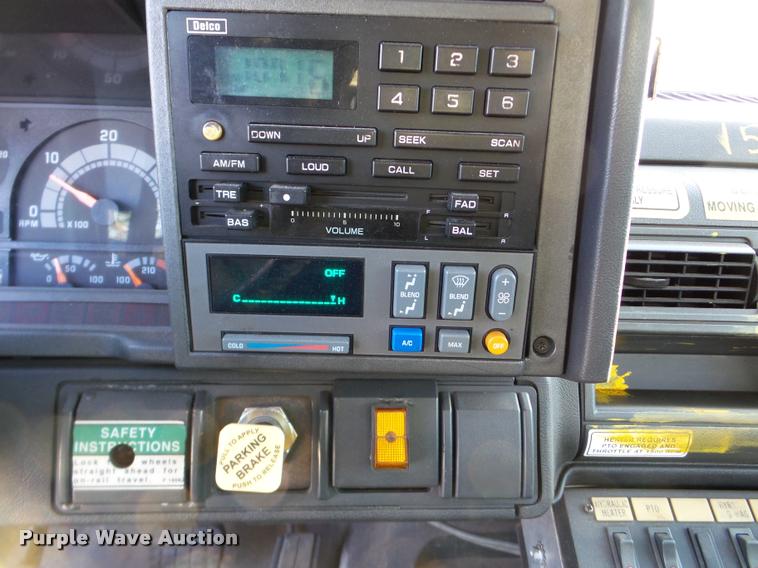 image for item DA7274 1999 GMC C7500 service truck