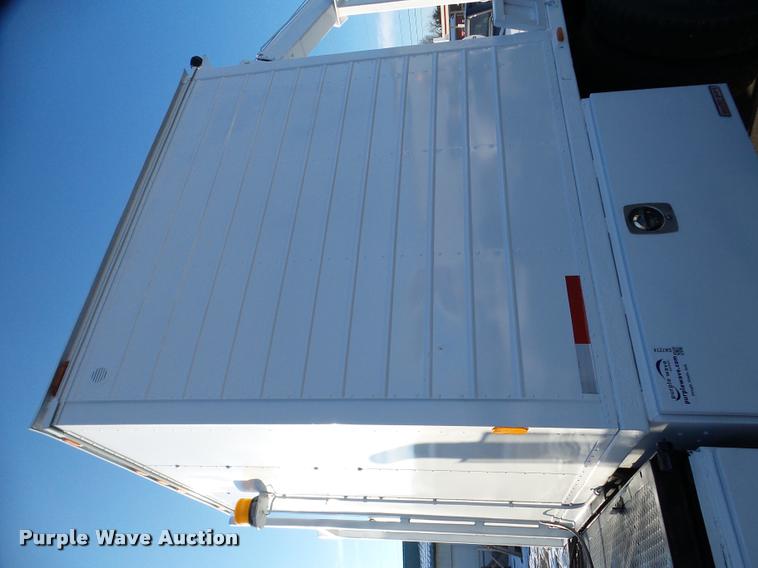 image for item DA7274 1999 GMC C7500 service truck