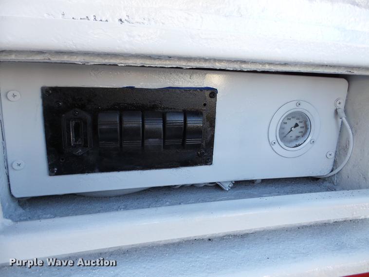 image for item DA7274 1999 GMC C7500 service truck