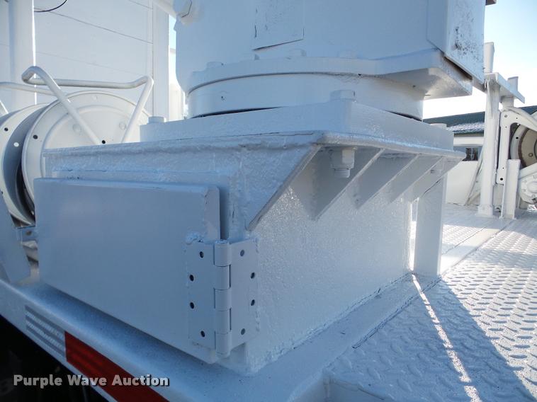 image for item DA7274 1999 GMC C7500 service truck