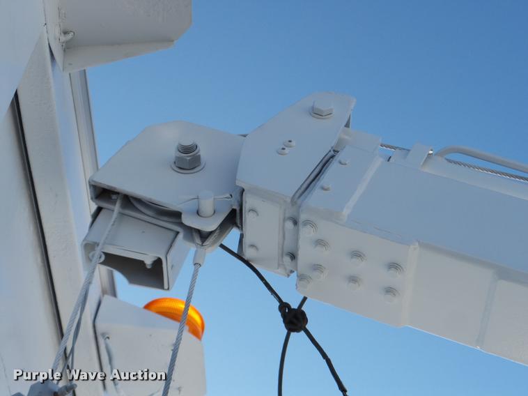 image for item DA7274 1999 GMC C7500 service truck