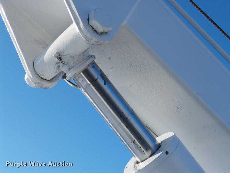 image for item DA7274 1999 GMC C7500 service truck