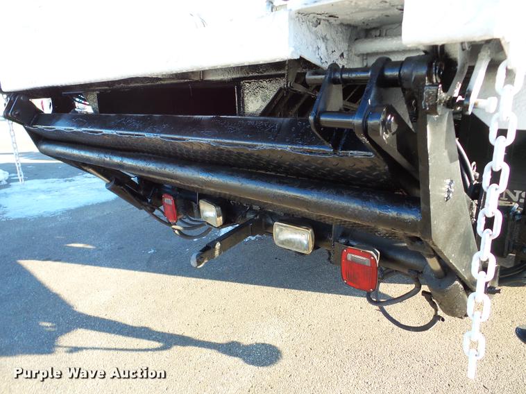 image for item DA7274 1999 GMC C7500 service truck