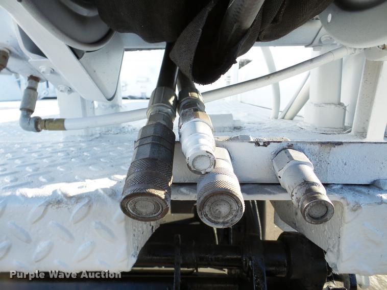 image for item DA7274 1999 GMC C7500 service truck