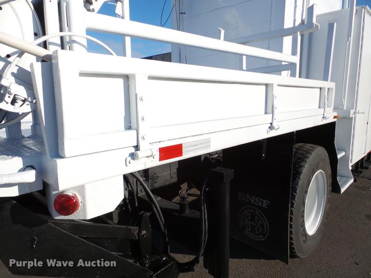 image for item DA7274 1999 GMC C7500 service truck