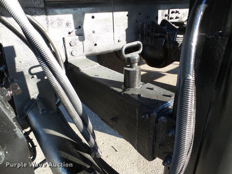 image for item DA7274 1999 GMC C7500 service truck