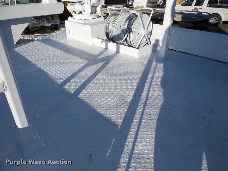 image for item DA7274 1999 GMC C7500 service truck