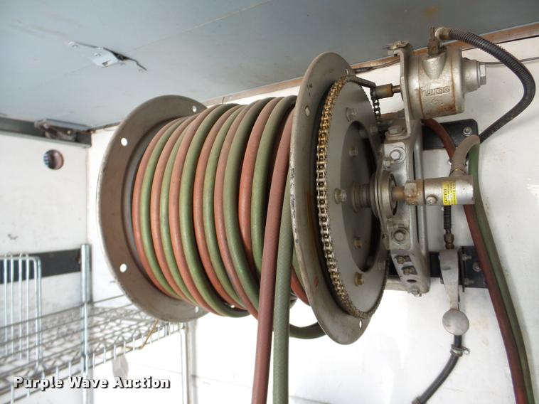 image for item DA7274 1999 GMC C7500 service truck