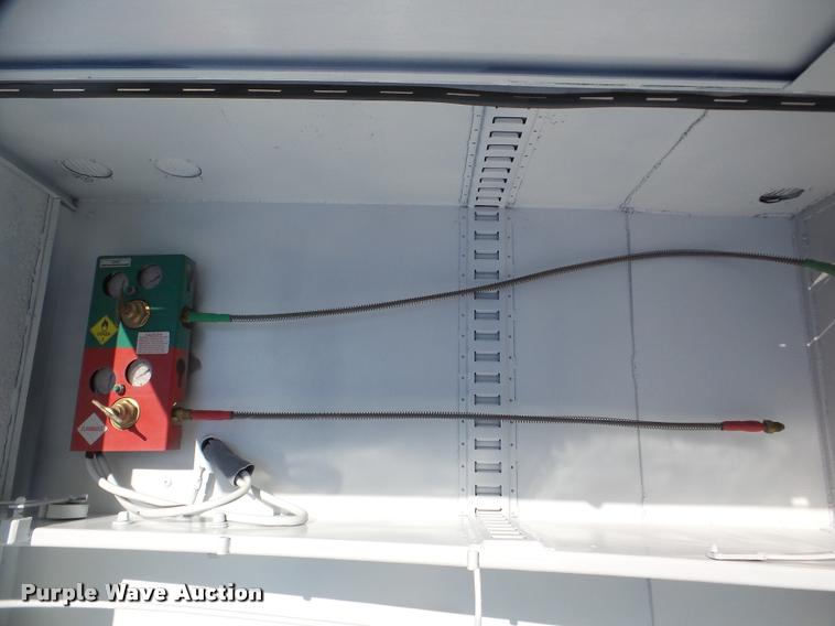 image for item DA7274 1999 GMC C7500 service truck