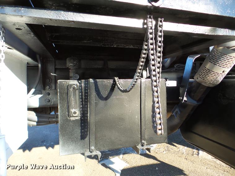 image for item DA7274 1999 GMC C7500 service truck