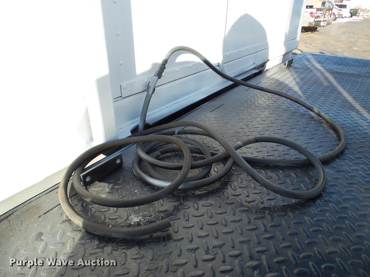 image for item DA7274 1999 GMC C7500 service truck