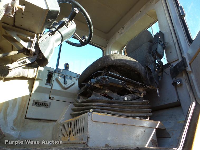 image for item DA7277 1999 Caterpillar D400E II haul truck