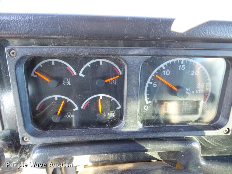 image for item DA7277 1999 Caterpillar D400E II haul truck