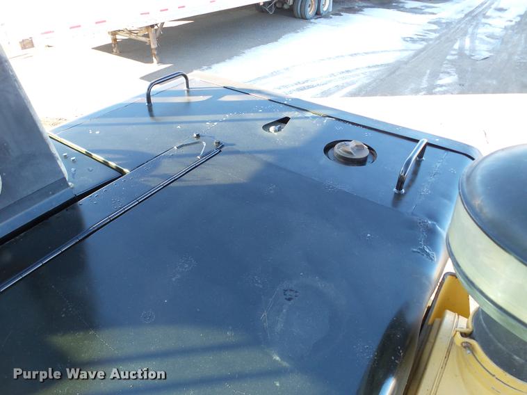 image for item DA7277 1999 Caterpillar D400E II haul truck