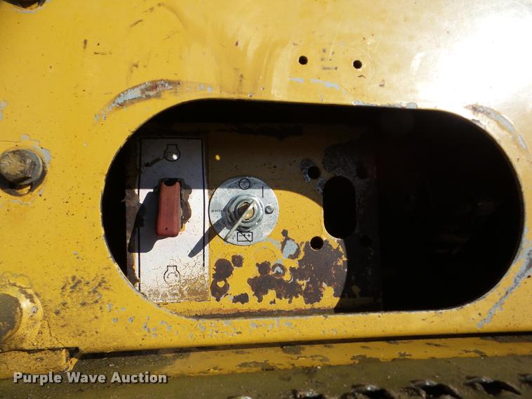 image for item DA7277 1999 Caterpillar D400E II haul truck